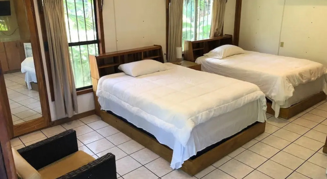 Четырёхместный номер Standard с видом на сад Coconut Tree West End