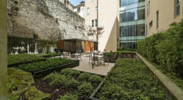 Moov Hotel Porto Centro, Забронировать Отель Cedofeita / Santo Ildefonso / Se / Miragaia / Sao Nicolau e Vitoria Порту, рядом с Дом-музей Абилиу-Мануэла ди Герра-Жункейру