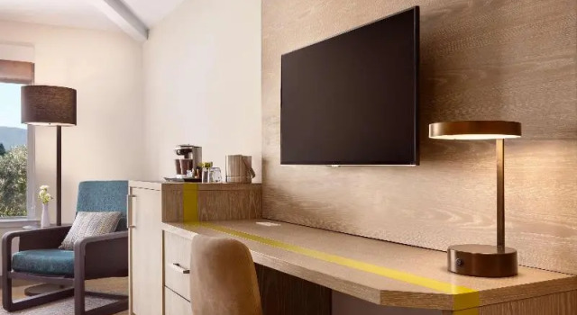 Двухместный номер Standard с видом на бассейн DoubleTree by Hilton Campbell - Pruneyard Plaza