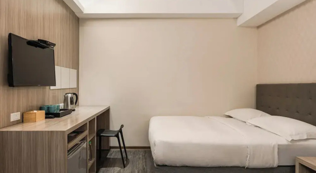Четырёхместный номер Standard The Riverside Hotel International