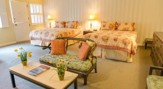 Четырёхместный номер Deluxe Hofsas House Hotel
