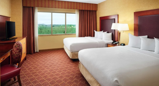 Люкс с 2 комнатами Отель Embassy Suites by Hilton Charlotte Concord Golf Resort & Spa