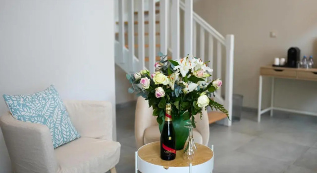 Люкс c 1 комнатой Hôtel Échappée en Baie - Chambres climatisées -Parking privé gratuit dont forfaits bornes électriques réservable