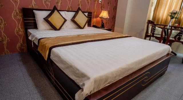 Двухместный номер Standard с балконом Dong Bao Hotel