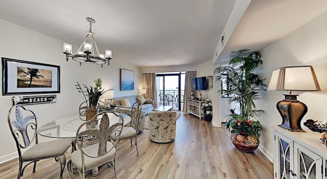 1559gran 3 Bedroom Condo