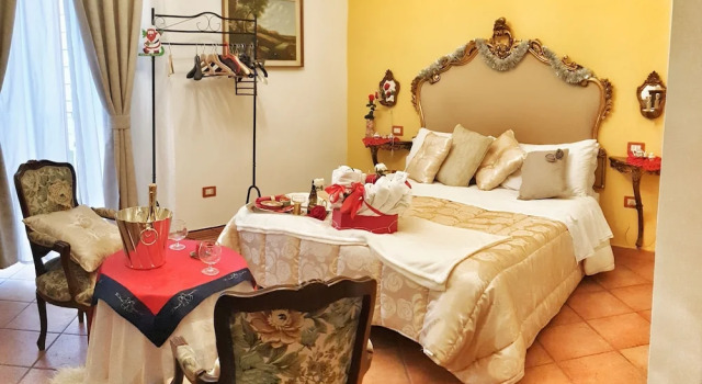 B&B Donna Anna, Забронировать Отель «постель и завтрак» Отели Неаполя с завтраком, рядом с Кафедральный собор Неаполя, Завтраки