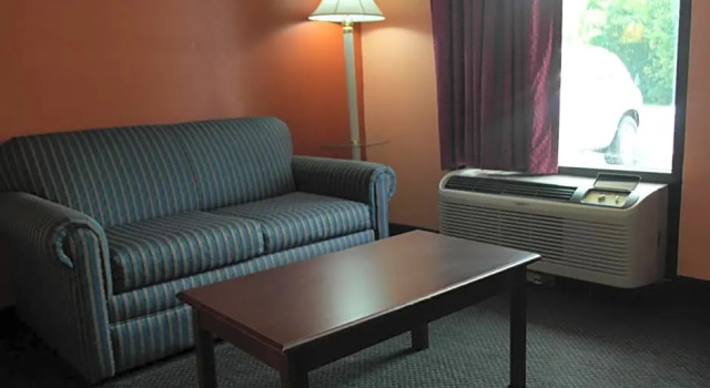 Люкс Americas Best Value Inn and Suites Knoxville