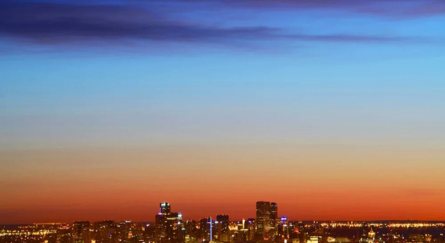 Четырёхместный клубный номер Standard с видом на город Sheraton Denver West Hotel