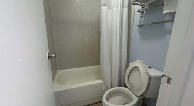 Двухместный номер Standard Days Inn by Wyndham Charlotte University