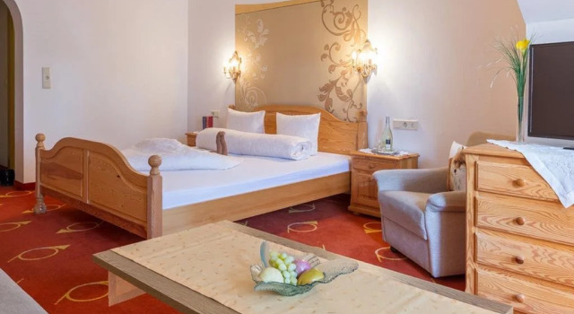 Sterzinger Posthotel, Rezerwuj Hotel Hotele w Tyrol z parkingiem, Parking