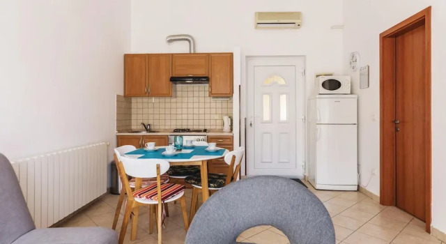 Awesome Home in Banjole With Wifi and 1 Bedrooms