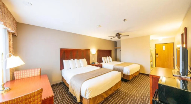 Четырёхместный номер Standard Alpine Inn & Suites Gunnison