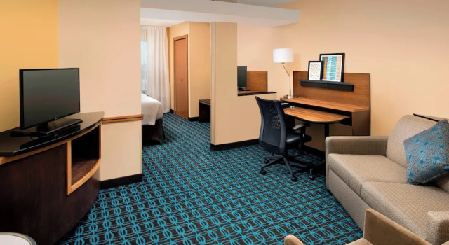 Двухместный люкс Fairfield Inn & Suites Weatherford