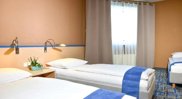 Трёхместный номер Standard PLAZA INN Mühldorf