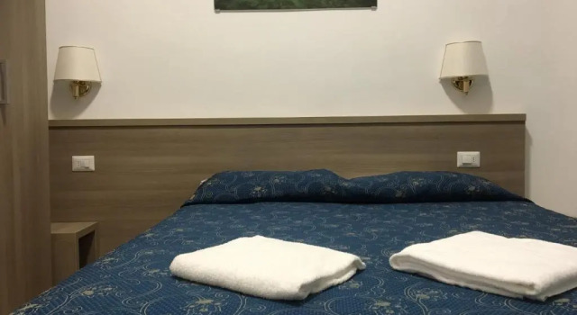 Marziah Inn, Забронировать Отель Вокзал Термини , рядом с Вокзал Термини