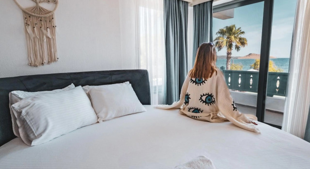 Kefi Beach and Suites