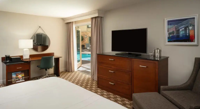 Четырёхместный номер Standard Sheraton Park City