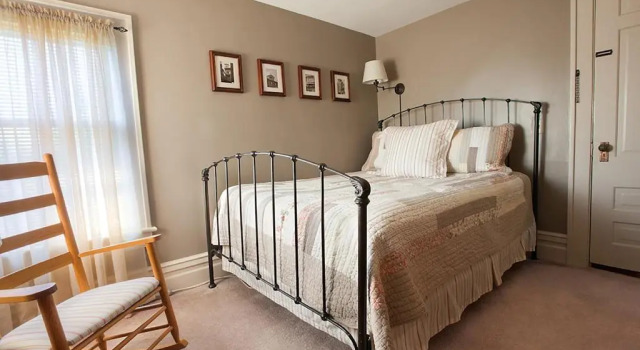 Номер Standard Market Street Inn