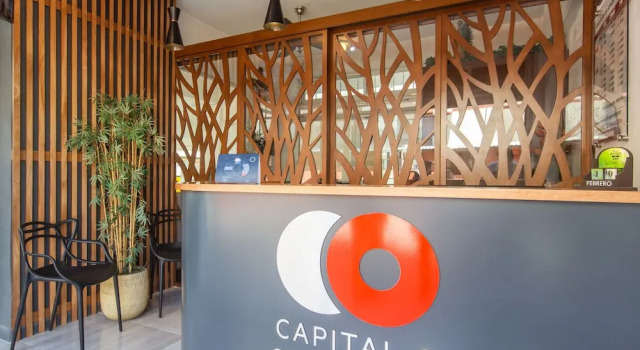 Capital O Hotel Suites Andrade, Prenota Hotel Hotel a El Bajio con parcheggio, Parcheggio