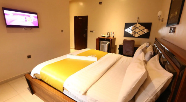 Люкс Royal ST Hotel Apartment