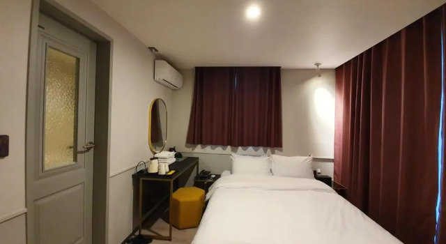 Двухместный номер Standard Brown-Dot Hotel