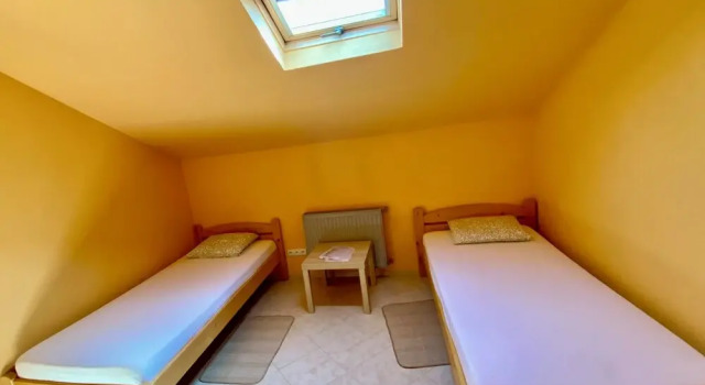 Art Inn Space, Забронировать Хостел Хостелы Кракова, рядом с Церковь Святого Франциска Ассизи, Хостел
