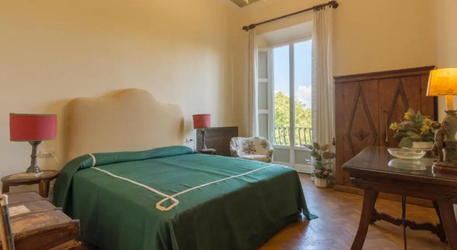 3bdrm luxury Apartment in Tuscan Villa,Private Estate, shared Swimmingpool, Book Apartment Hotels in Florence with Parking, Parking