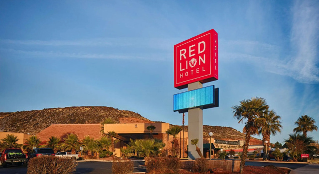 Четырёхместный номер Standard Red Lion Hotel and Conference Center St. George