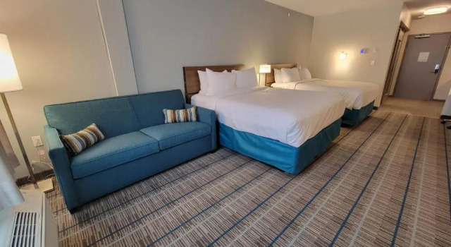 Четырёхместный люкс MainStay Suites Gaylord