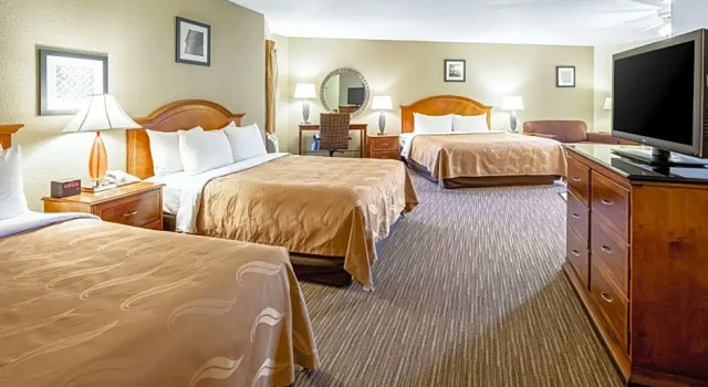 Шестиместный люкс Quality Inn Keystone near Mount Rushmore