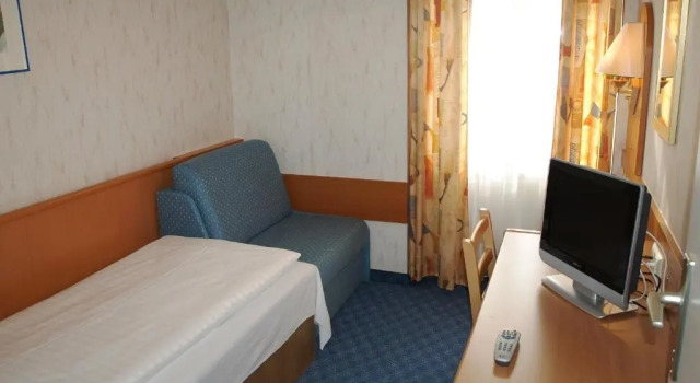 Camera Standard Hotel Admiral
