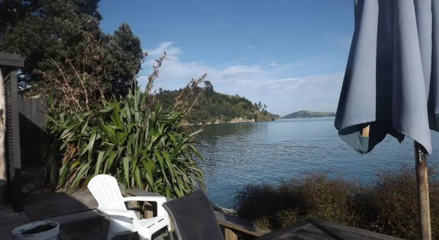 Номер Standard с видом на воду Long Bay Motor Camp