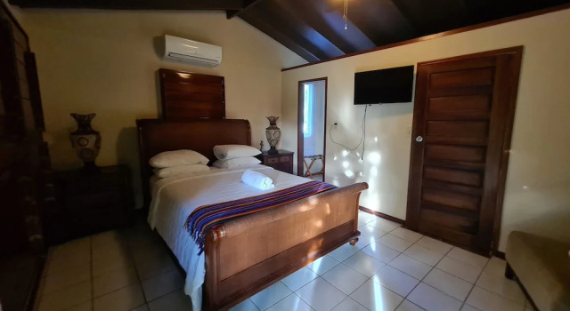 Yocamatsu, Book Bed and Breakfast SPA-hoteller i Belize Islands, SPA