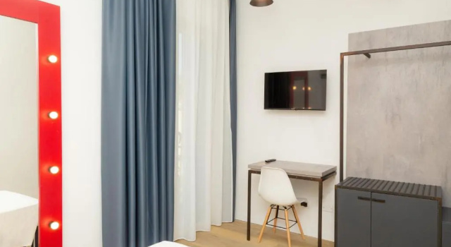 Single room Wave Hotel