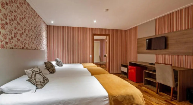 Семейный номер Standard с видом на горы Chris Wellness Resort Hotel