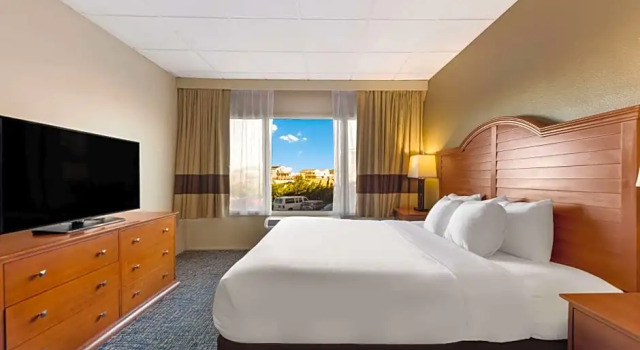 Номер Standard oceanfront Comfort Inn South Oceanfront