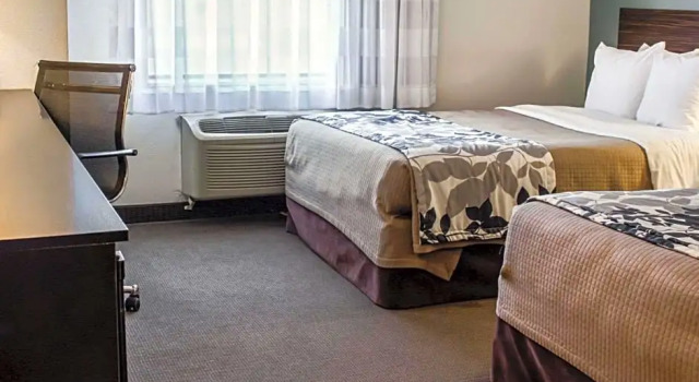 Четырёхместный люкс Sleep Inn & Suites Monticello