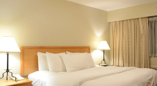 Rosellen Suites at Stanley Park, Забронировать Апарт-отель Апарт-отели Ванкувера, Апарт-отель