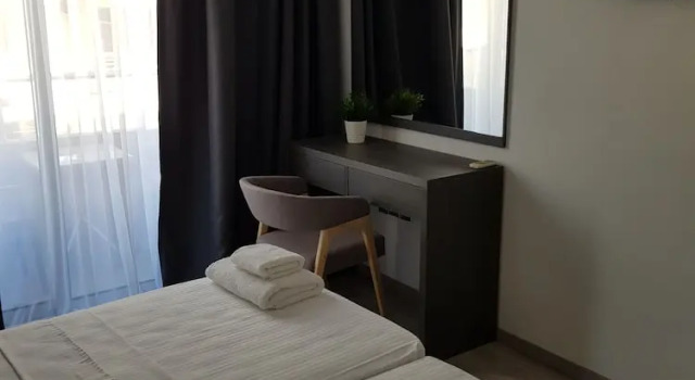 Апартаменты Deluxe Les Palmiers Petrou Apartments