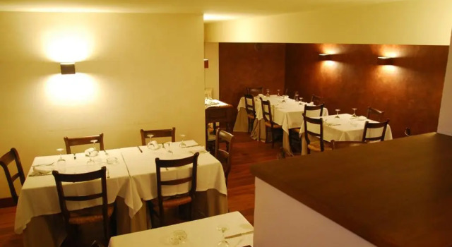 Hotel Iguareña, Varaa Hotelli Ezcaray Valdezcaray