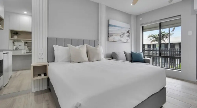 Студия Deluxe Belmoral Corporate Suites