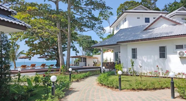 Семейный номер Standard с видом на бассейн Uza Beach Resort