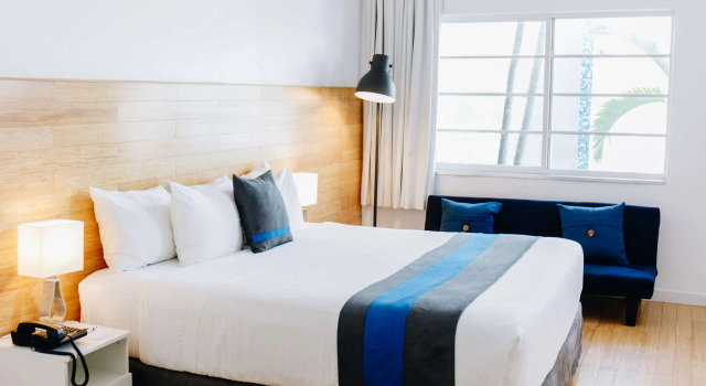 Aqua Hotel & Suites