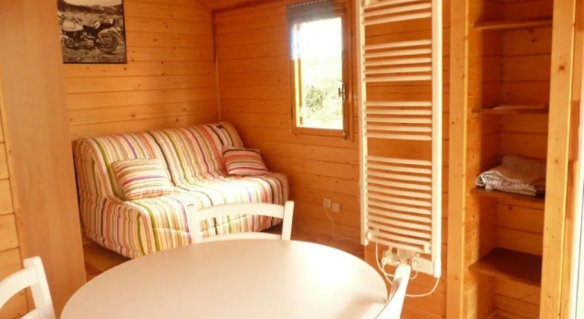 Gites de Plos Studio (Adults Only), Rezerwuj Hotel Hotele w Cévennes z basenem, Basen
