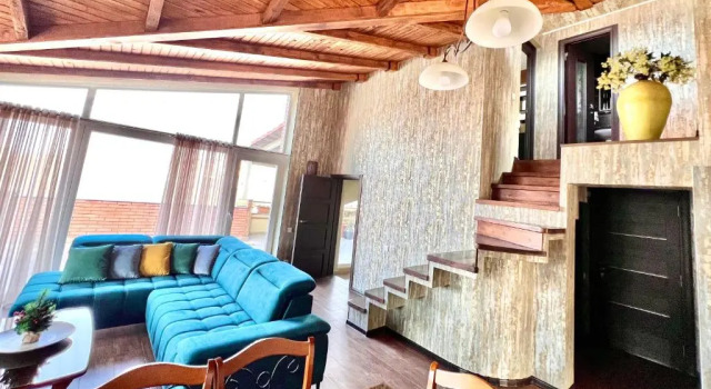 Penthouse Apartment 401