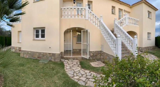 OLIVA NOVA GOLF BEACH & RESORT club sevilla II, Забронировать Курортный отель Старый город Олива Коста-де-Валенсия