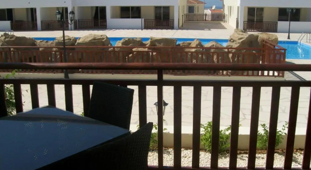 C5 Vanessa Poolside Apartment