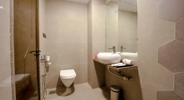 Полулюкс Zip By Spree Hotels Surat