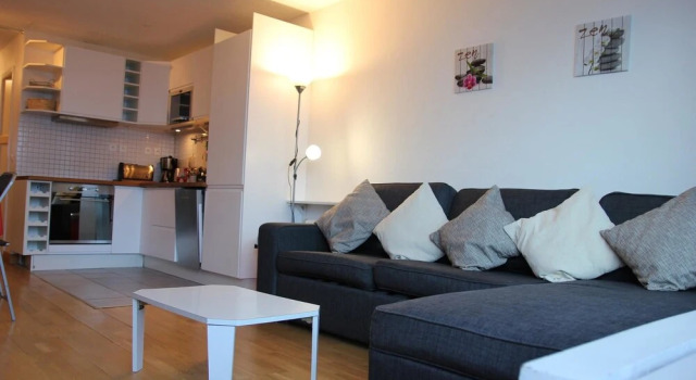 nice apartment with bedrrom and bunk beds in the entrance Apartment 1