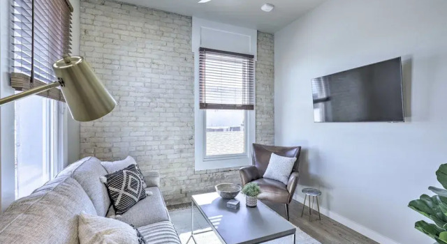 Апартаменты Bright San Marcos Apartment w/ Ideal Location